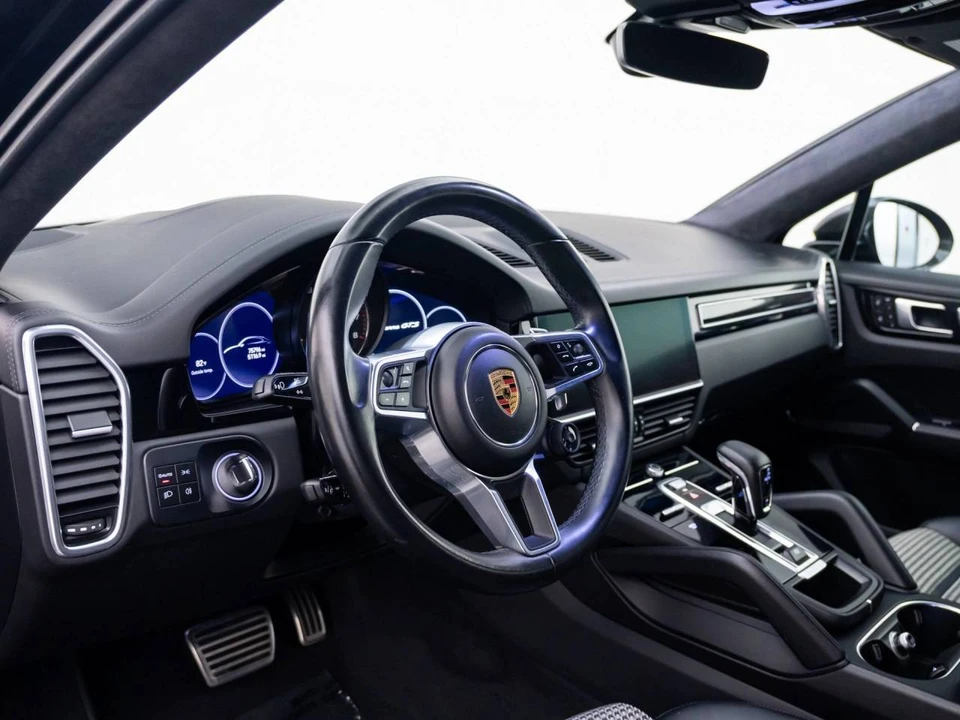 2022 Porsche 9Y0/9Y3 Cayenne GTS - Image 4 of 5