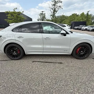 2022 Porsche Cayenne GTS