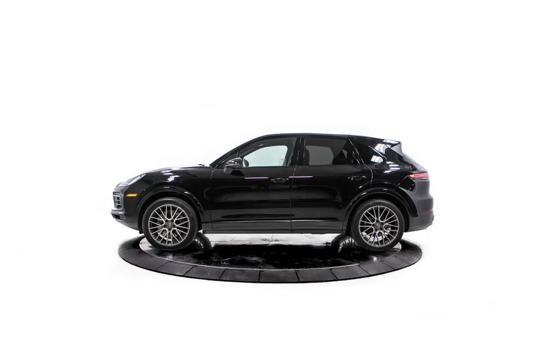 2022 Porsche 9Y0/9Y3 Cayenne - Image 2 of 12