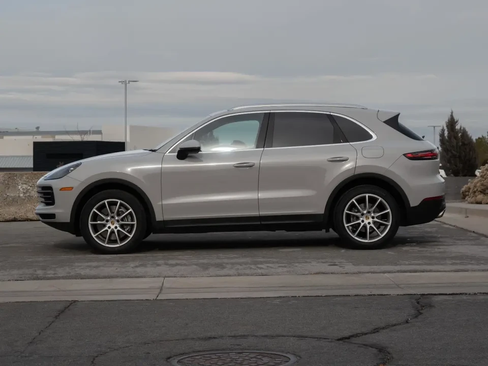 2022 Porsche 9Y0/9Y3 Cayenne - Image 2 of 6