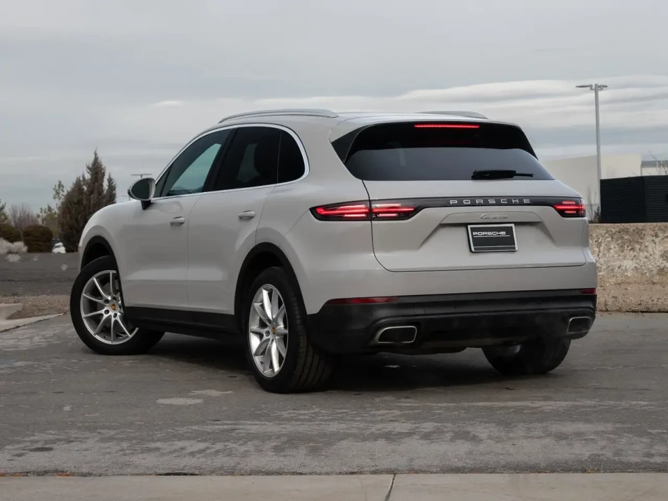 2022 Porsche 9Y0/9Y3 Cayenne - Image 3 of 6