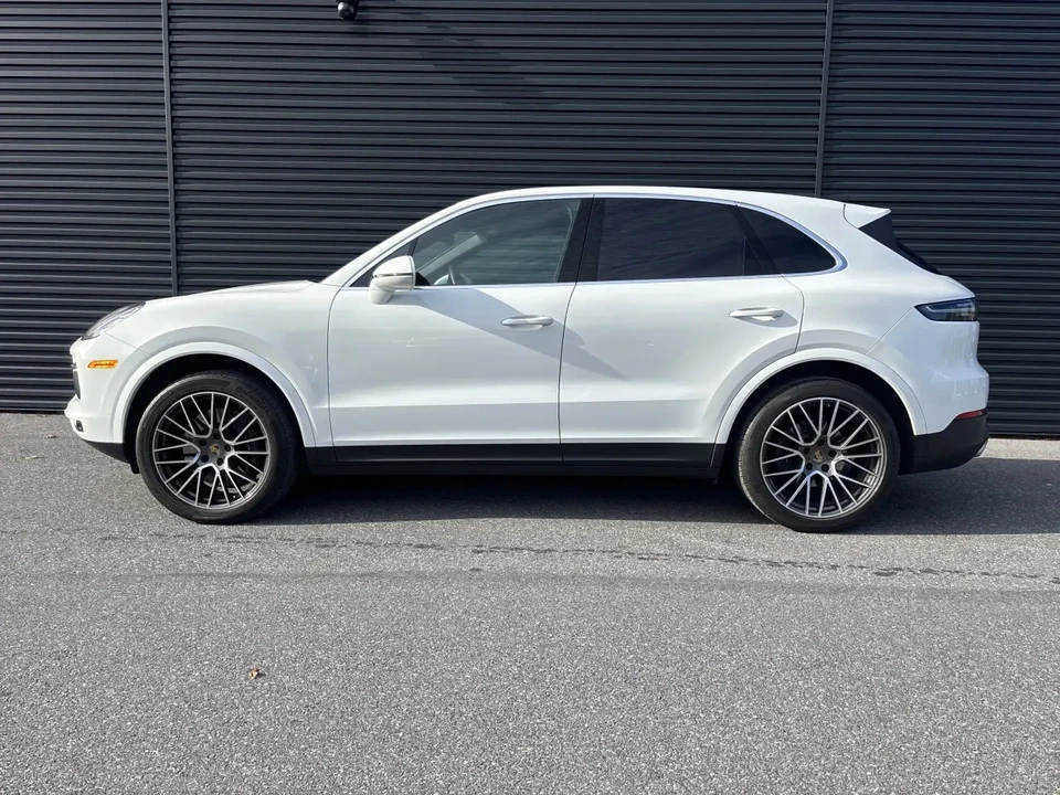2022 Porsche 9Y0/9Y3 Cayenne - Image 2 of 6