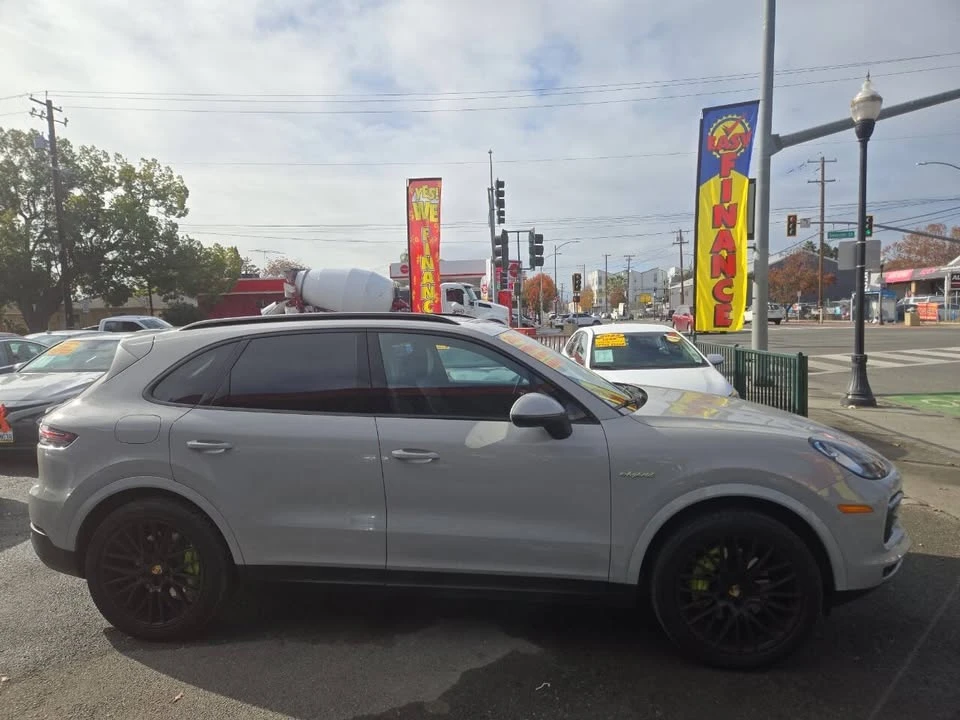2022 Porsche 9Y0/9Y3 Cayenne - Image 3 of 11