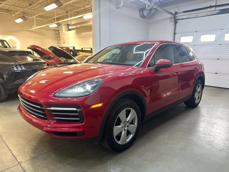 2022 Porsche 9Y0/9Y3 Cayenne - Image 2 of 16