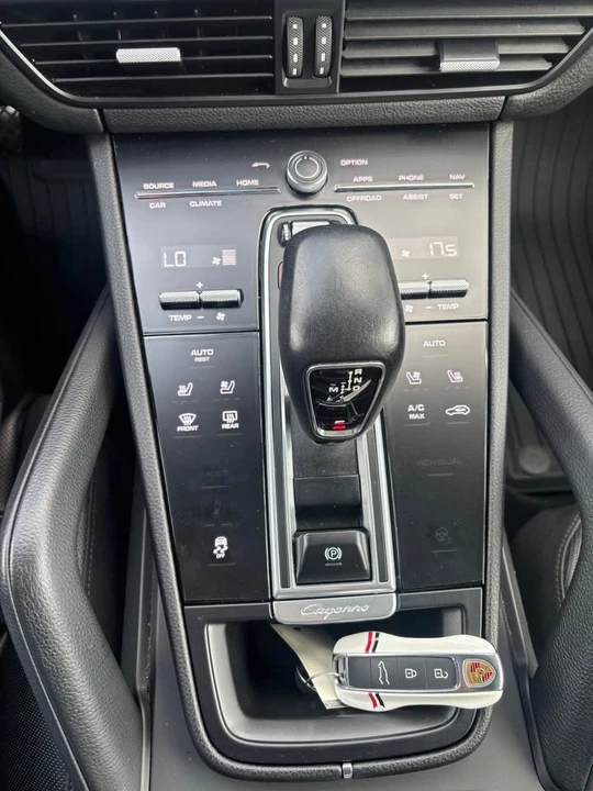 2022 Porsche 9Y0/9Y3 Cayenne - Image 14 of 17