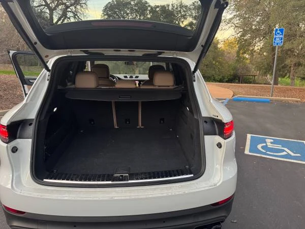 2022 Porsche 9Y0/9Y3 Cayenne - Image 9 of 11
