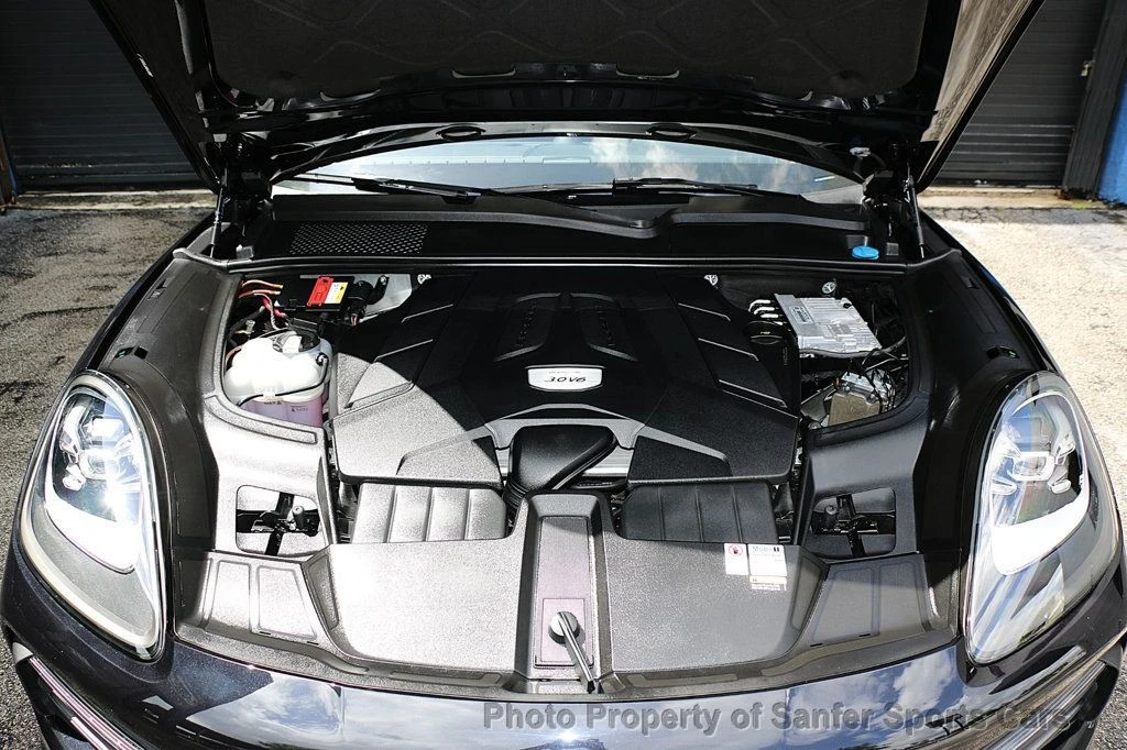 2022 Porsche 9Y0/9Y3 Cayenne - Image 12 of 12
