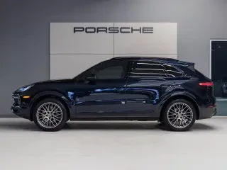 2022 Porsche 9Y0/9Y3 Cayenne - Image 2 of 4
