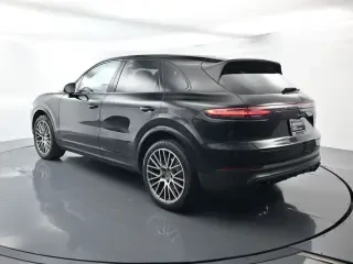 2022 Porsche 9Y0/9Y3 Cayenne - Image 3 of 4