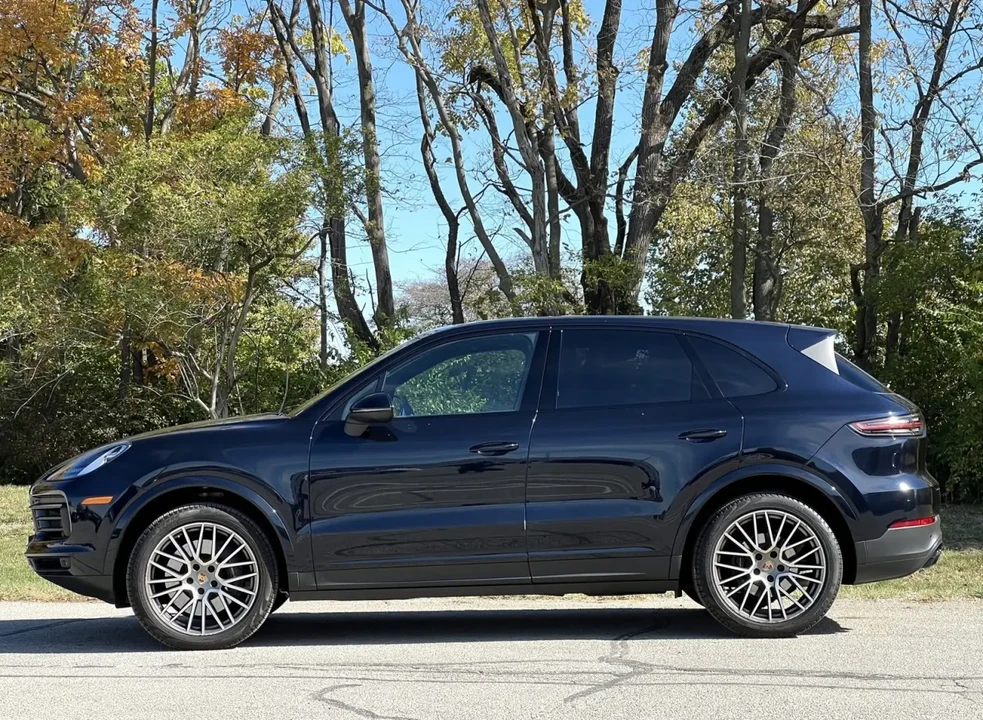 2022 Porsche 9Y0/9Y3 Cayenne - Image 2 of 6