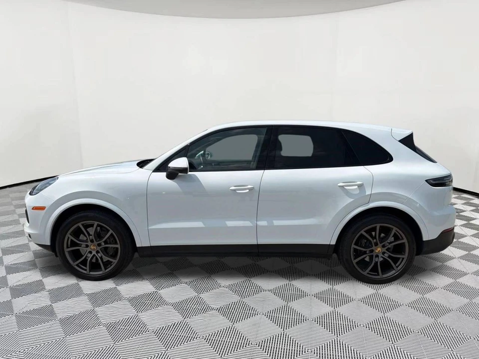 2022 Porsche 9Y0/9Y3 Cayenne - Image 2 of 5