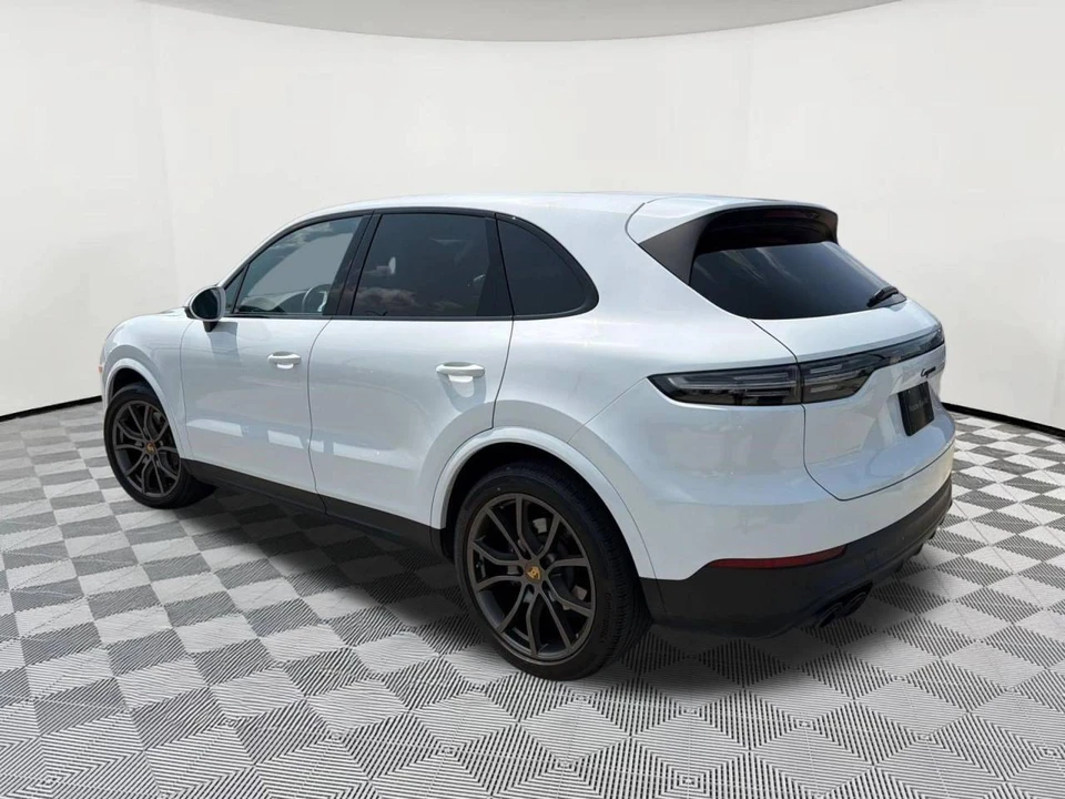 2022 Porsche 9Y0/9Y3 Cayenne - Image 3 of 5