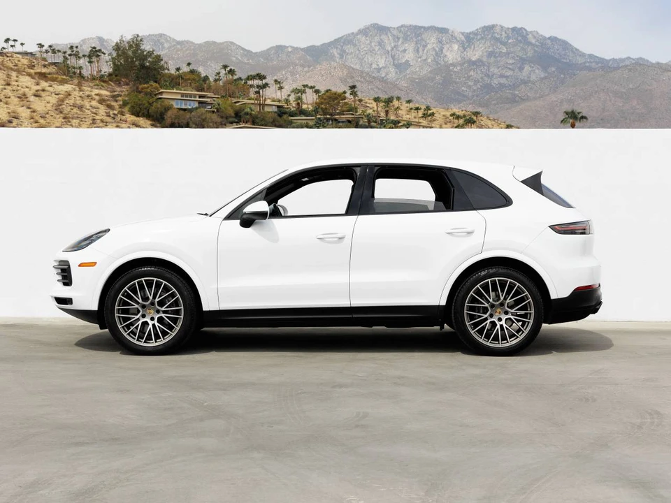 2022 Porsche 9Y0/9Y3 Cayenne - Image 2 of 5
