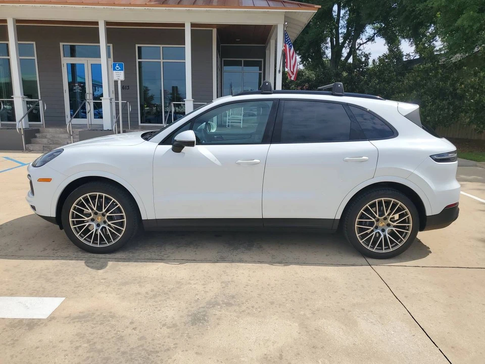 2022 Porsche 9Y0/9Y3 Cayenne - Image 2 of 5
