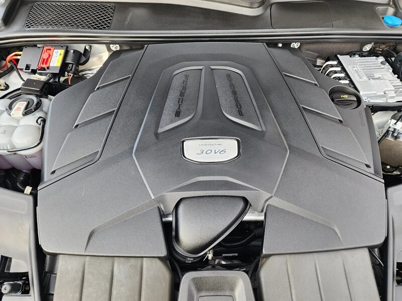 2022 Porsche 9Y0/9Y3 Cayenne - Image 11 of 31