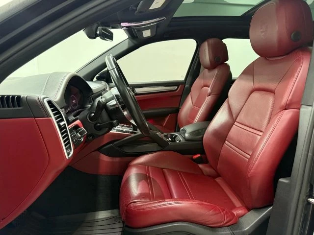 2022 Porsche 9Y0/9Y3 Cayenne - Image 16 of 21