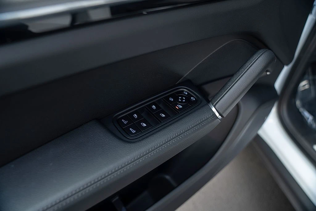2022 Porsche 9Y0/9Y3 Cayenne - Image 18 of 30