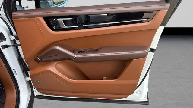 2022 Porsche 9Y0/9Y3 Cayenne - Image 24 of 31