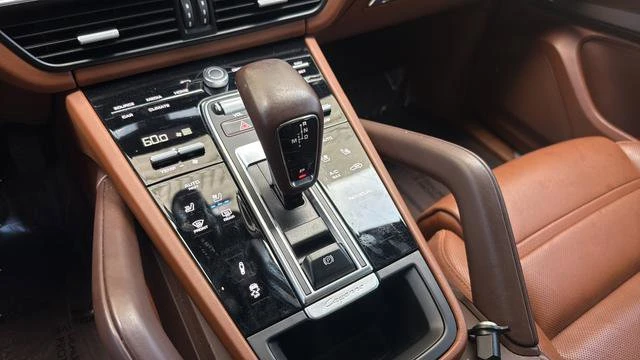 2022 Porsche 9Y0/9Y3 Cayenne - Image 16 of 31