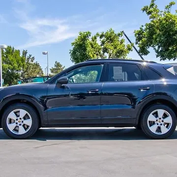 2022 Porsche Cayenne Platinum Edition