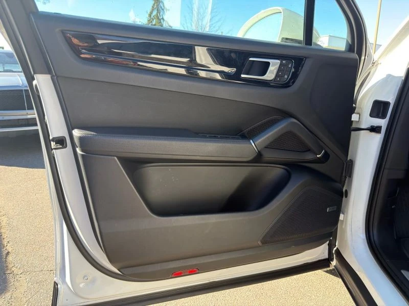 2022 Porsche 9Y0/9Y3 Cayenne - Image 12 of 12