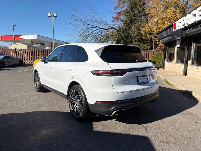 2022 Porsche 9Y0/9Y3 Cayenne - Image 4 of 12
