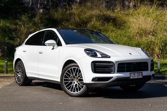 2022 Porsche Cayenne Platinum