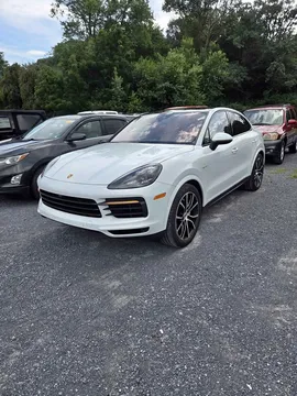 2022 Porsche Cayenne S Hybrid Sport Utility 4D