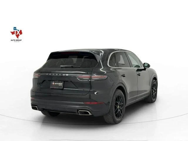 2022 Porsche - Image 8 of 31