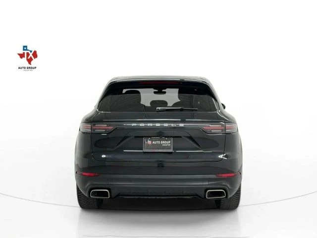2022 Porsche - Image 10 of 31