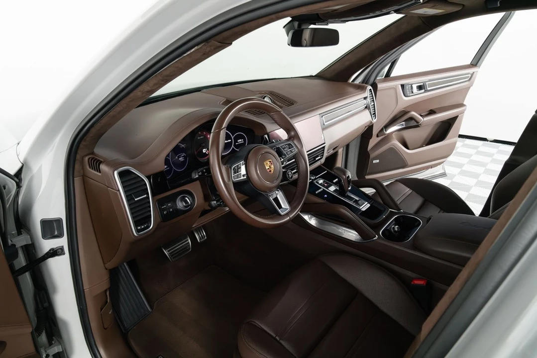 2022 Porsche 9Y0/9Y3 Cayenne Turbo - Image 11 of 31