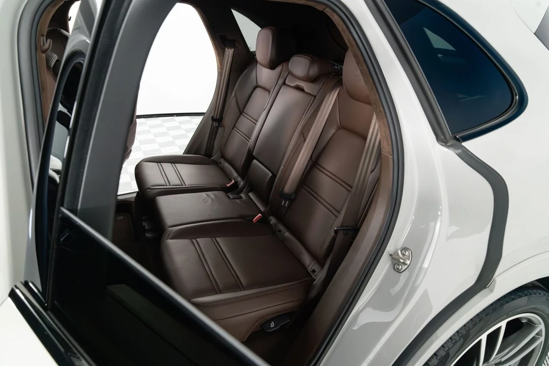 2022 Porsche 9Y0/9Y3 Cayenne Turbo - Image 21 of 31