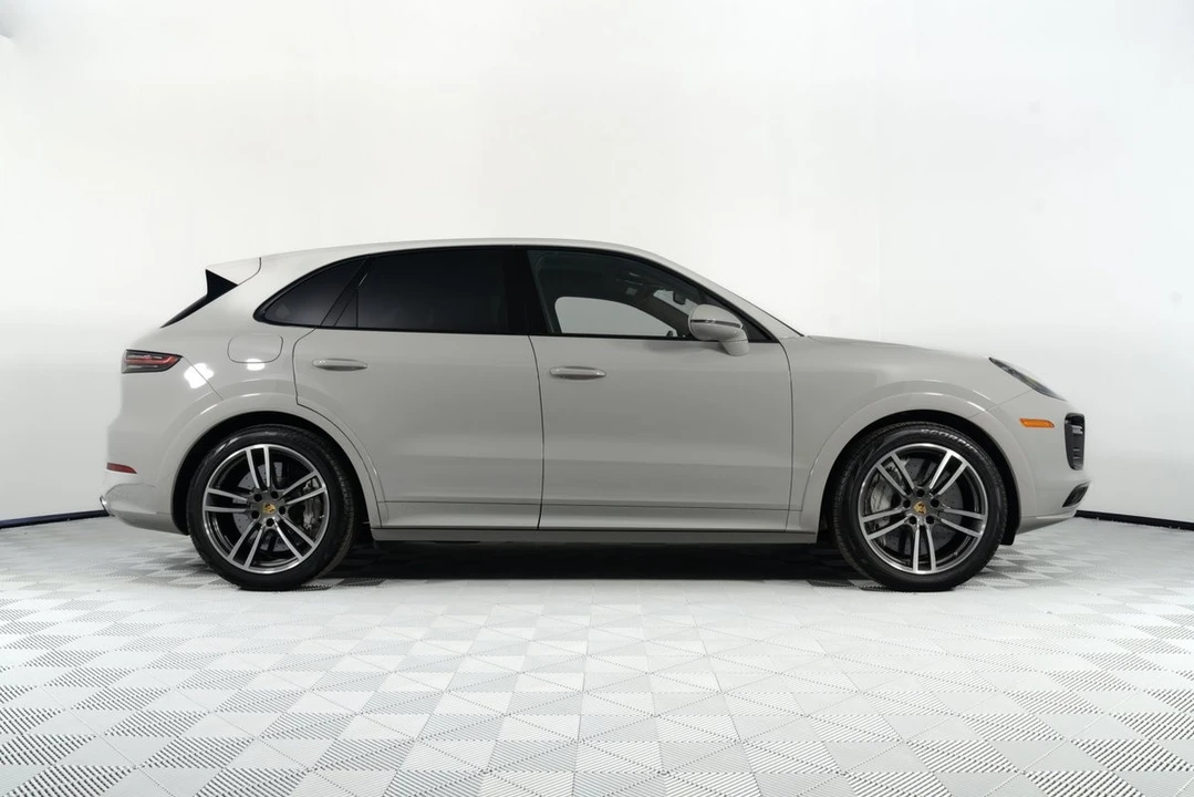 2022 Porsche 9Y0/9Y3 Cayenne Turbo - Image 8 of 31