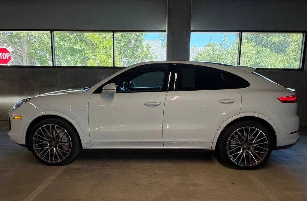 2022 Porsche Cayenne - Image 2 of 5
