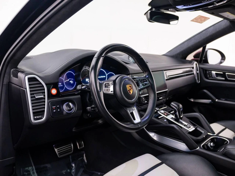 2022 Porsche Cayenne - Image 4 of 5