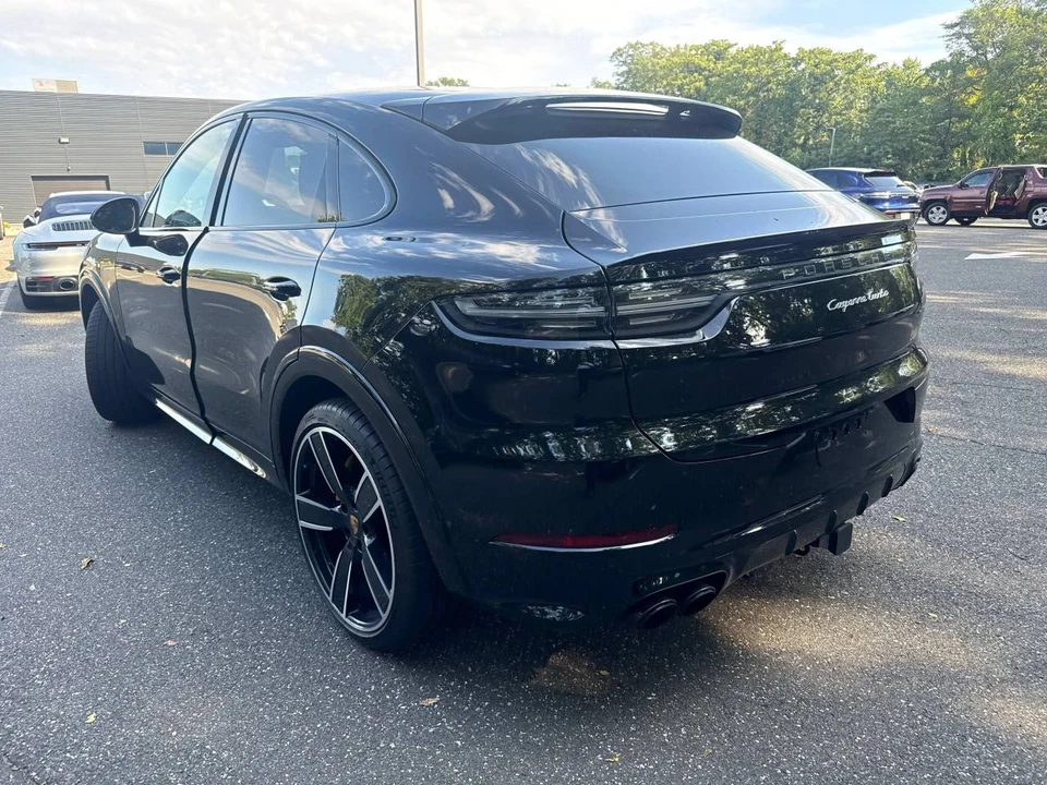 2022 Porsche Cayenne - Image 4 of 5