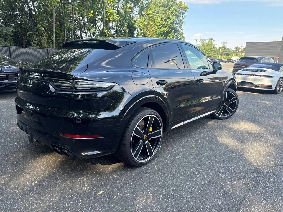 2022 Porsche Cayenne - Image 3 of 5