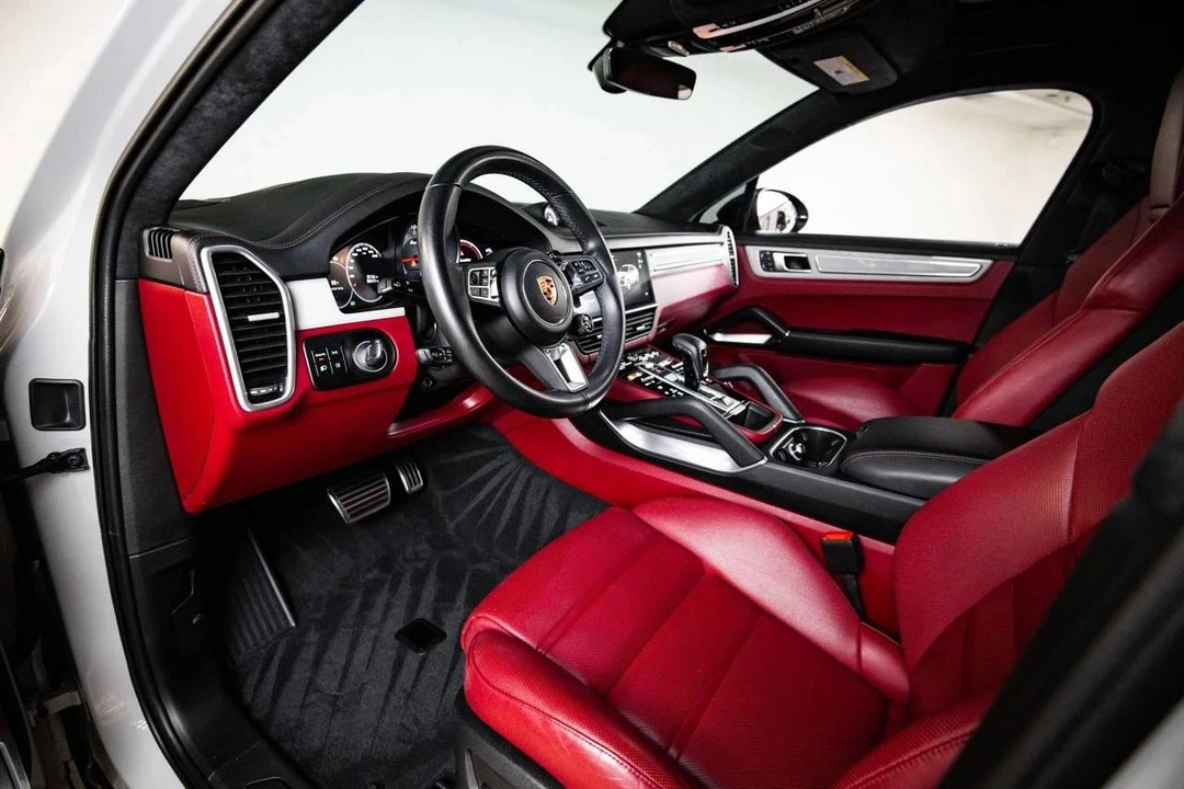 2022 Porsche Cayenne - Image 4 of 5