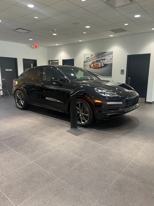 2022 Porsche 9Y0/9Y3 Cayenne Turbo GT - Image 3 of 10
