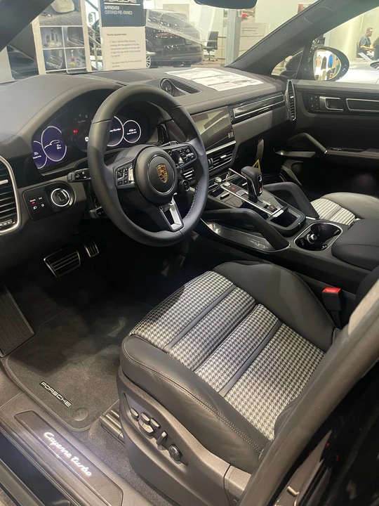 2022 Porsche 9Y0/9Y3 Cayenne Turbo GT - Image 6 of 10