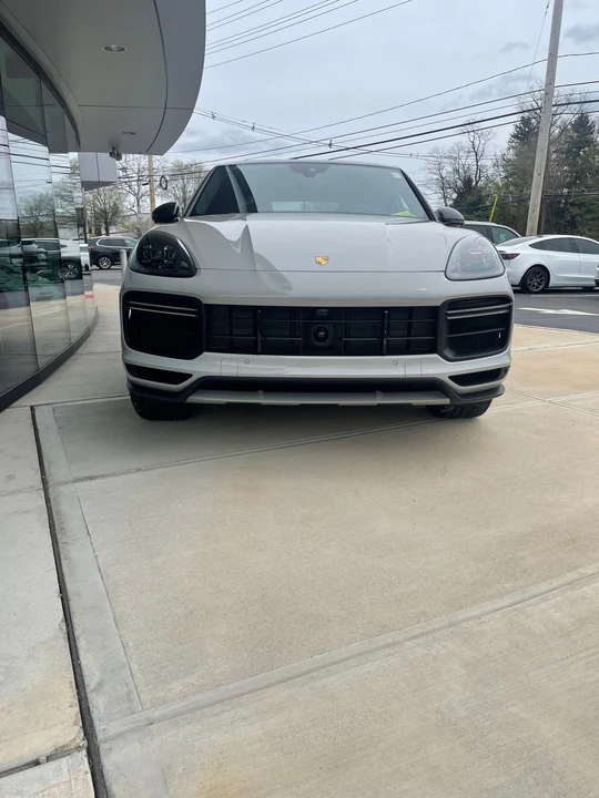 2022 Porsche 9Y0/9Y3 Cayenne Turbo GT - Image 2 of 13