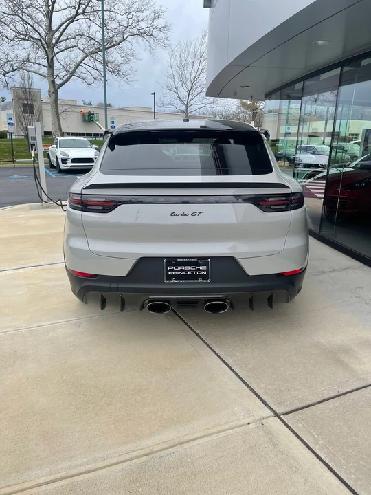 2022 Porsche 9Y0/9Y3 Cayenne Turbo GT - Image 3 of 13