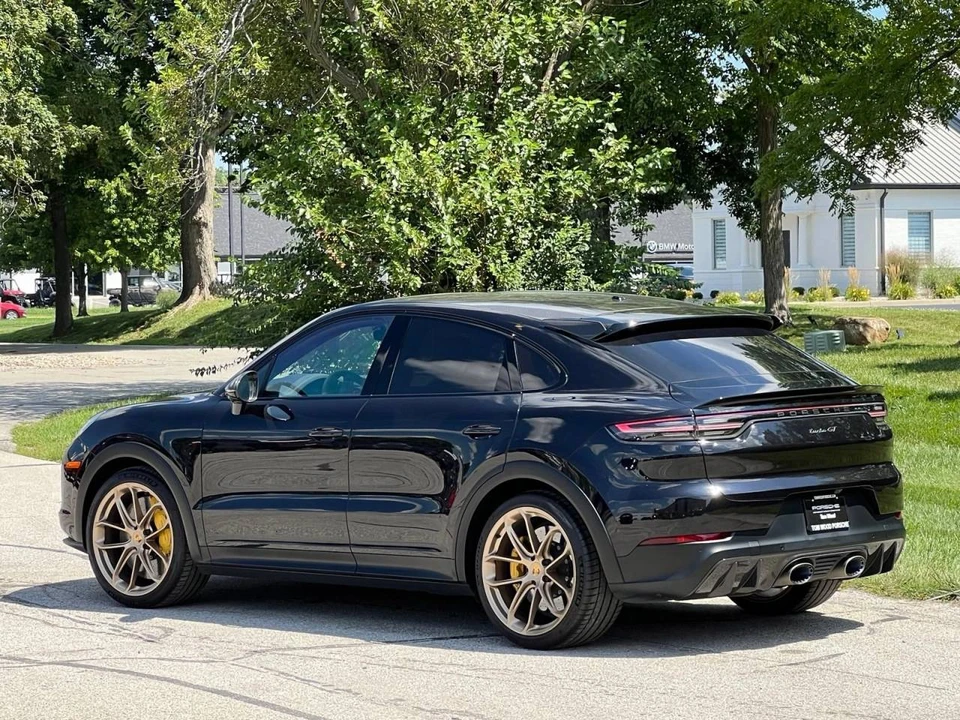 2022 Porsche 9Y0/9Y3 Cayenne Turbo GT - Image 3 of 5