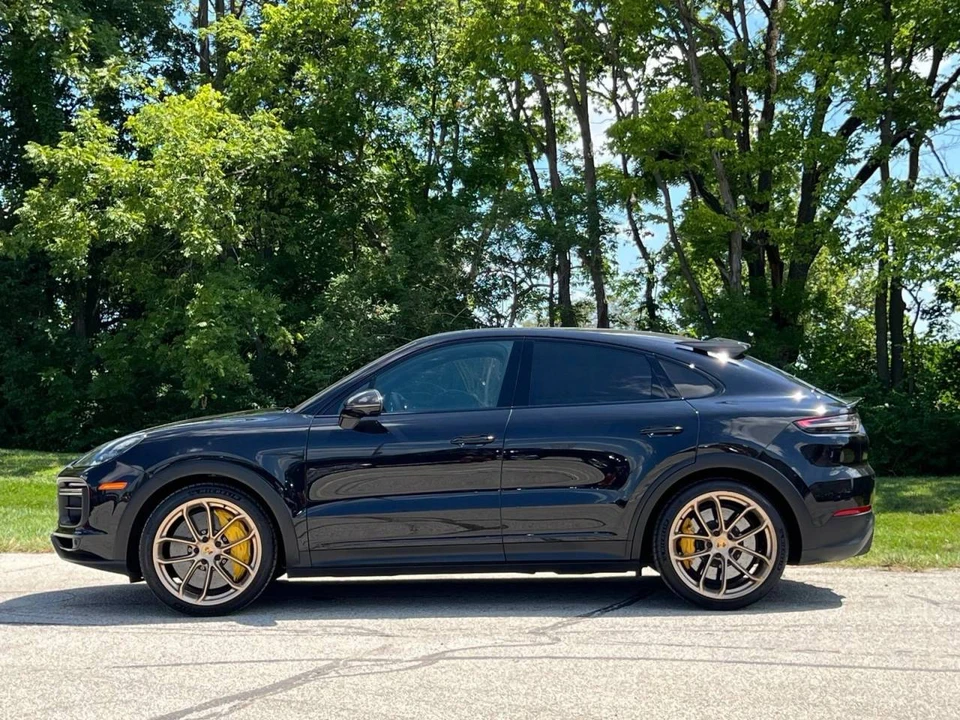 2022 Porsche 9Y0/9Y3 Cayenne Turbo GT - Image 2 of 5