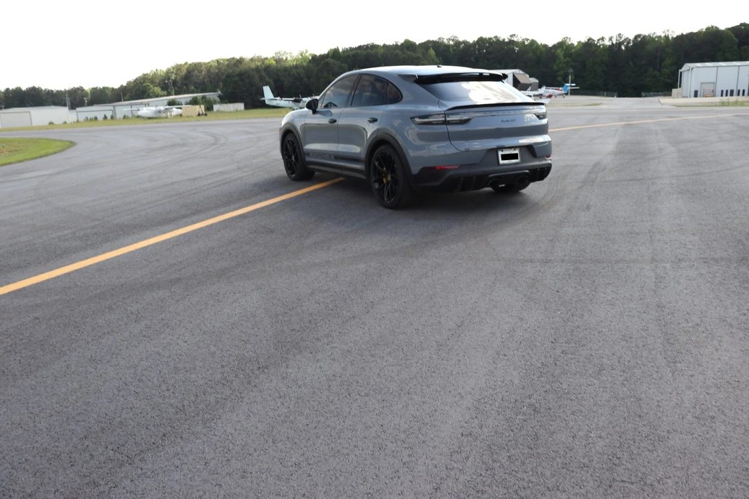 2022 Porsche 9Y0/9Y3 Cayenne Turbo GT - Image 26 of 31