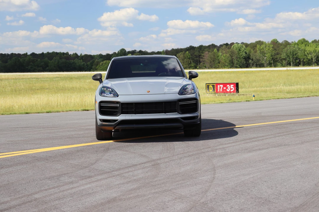 2022 Porsche 9Y0/9Y3 Cayenne Turbo GT - Image 9 of 31