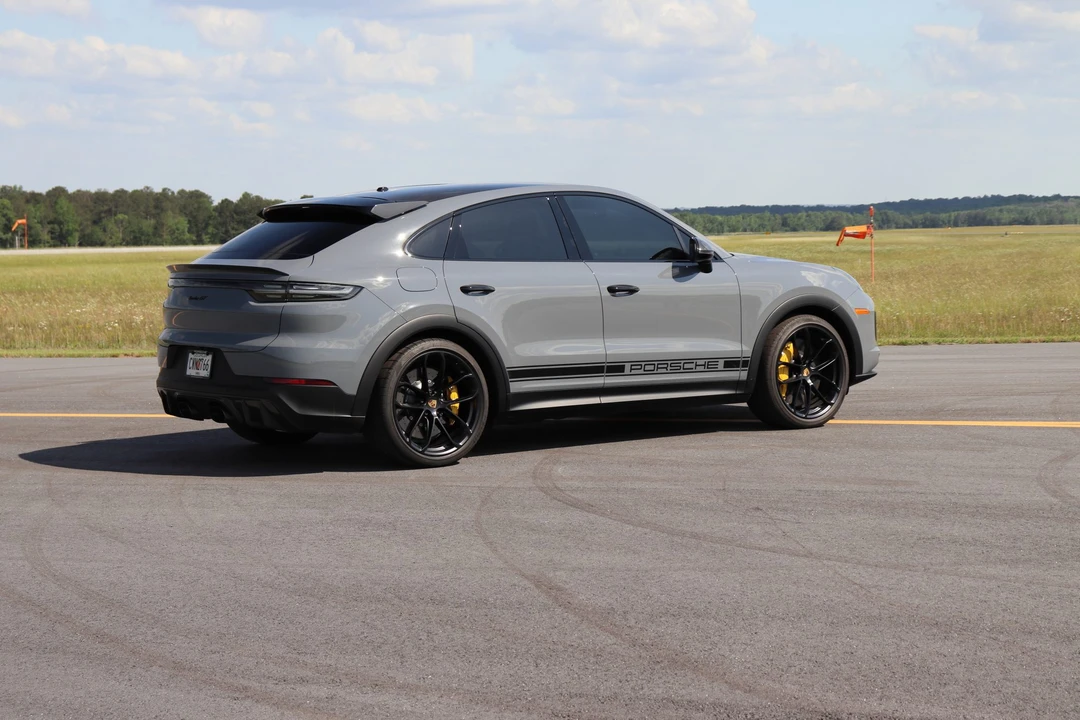 2022 Porsche 9Y0/9Y3 Cayenne Turbo GT - Image 24 of 31