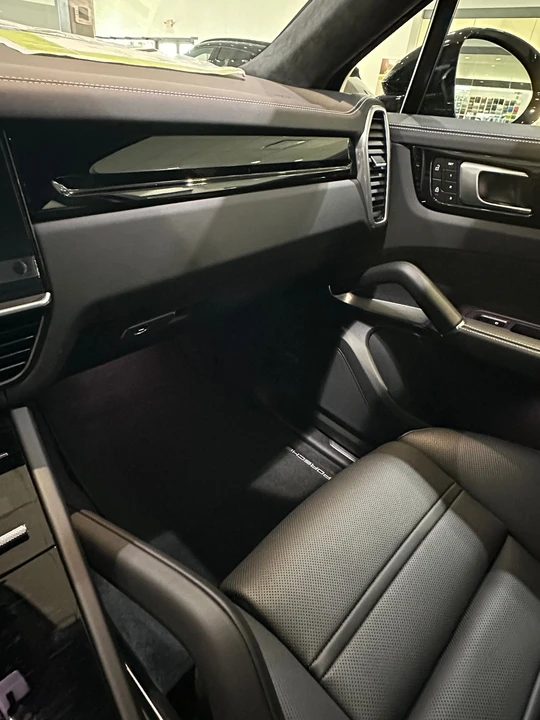 2022 Porsche 9Y0/9Y3 Cayenne Turbo - Image 13 of 15