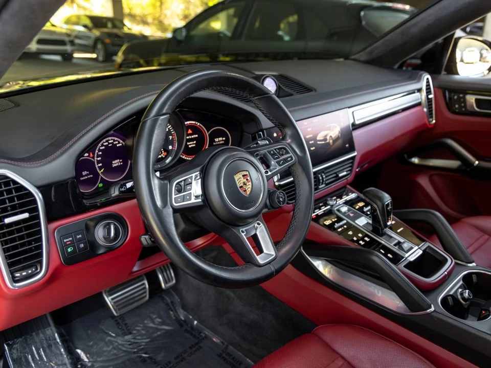 2022 Porsche Cayenne - Image 4 of 5