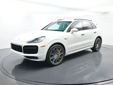 2022 Porsche Cayenne Turbo S E-Hybrid